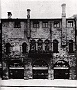 Padova,piazza Insurrezione-Facciata settentrionale del Palazzo dell'Angelo dopo i restauri eseguiti dall'ing. Antonio Michieli (1930). (Adriano Danieli)